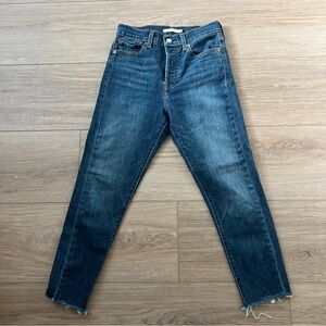 Levi’s wedgie skinny size 28